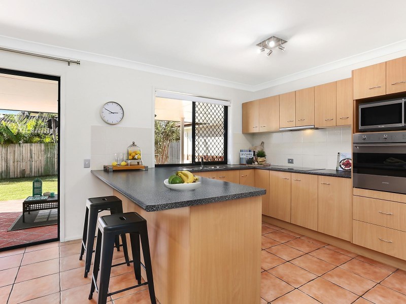 118 Silky Oak Crescent, Carindale QLD 4152