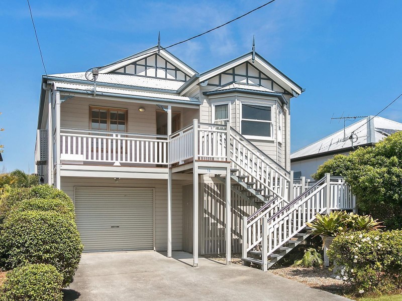 11 Rowland Street, Coorparoo QLD 4151