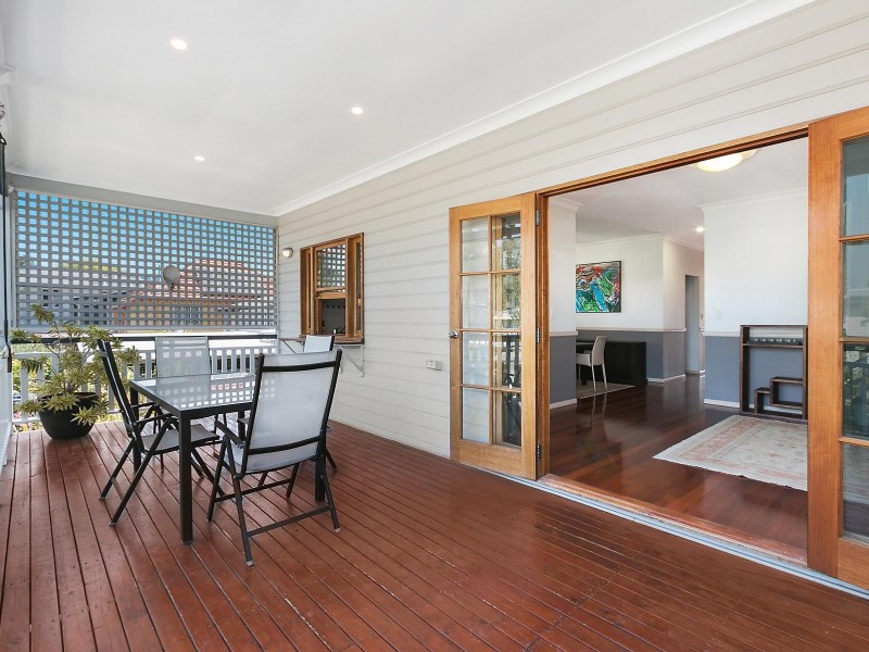 11 Rowland Street, Coorparoo QLD 4151