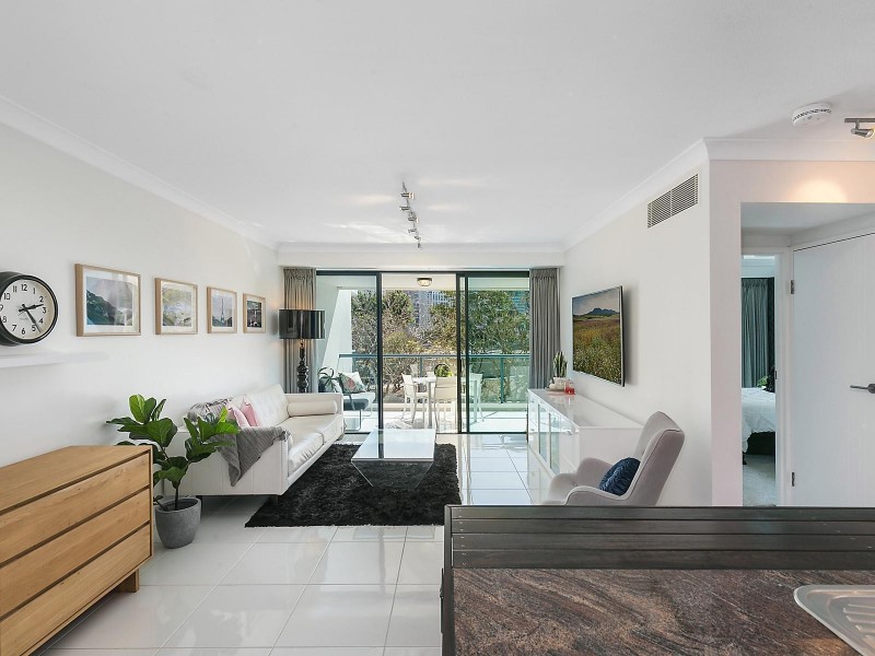 22/45 Deakin Street, Kangaroo Point QLD 4169