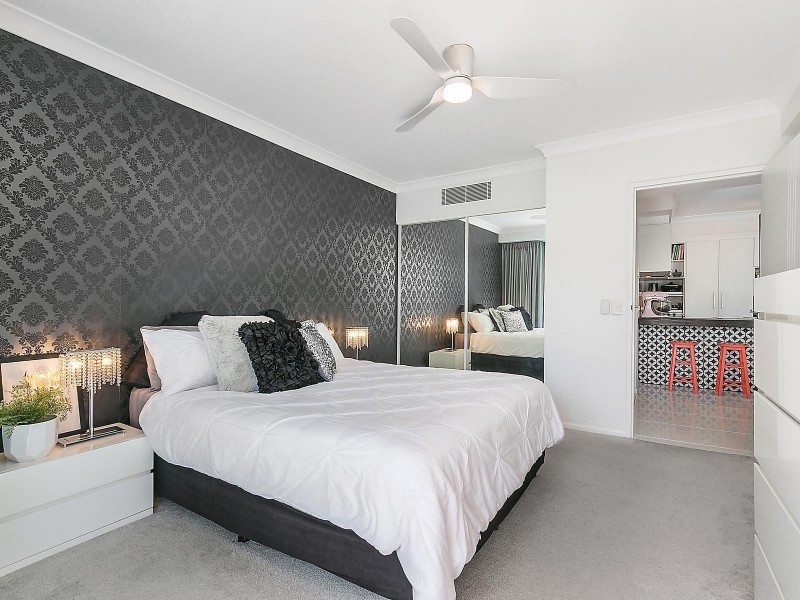 22/45 Deakin Street, Kangaroo Point QLD 4169