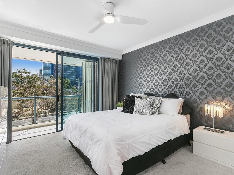 22/45 Deakin Street, Kangaroo Point QLD 4169