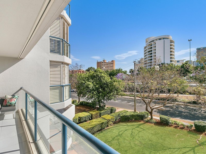22/45 Deakin Street, Kangaroo Point QLD 4169