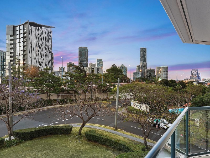 22/45 Deakin Street, Kangaroo Point QLD 4169