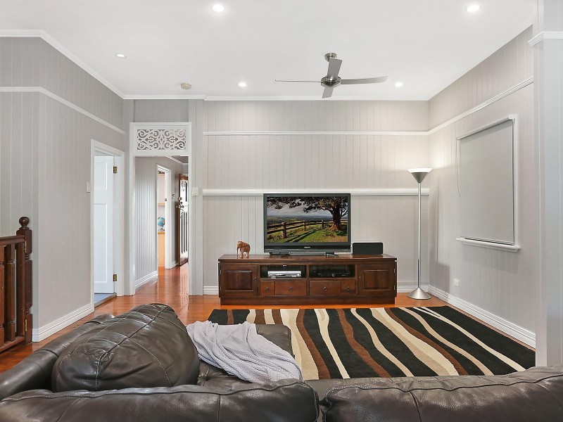 33 Orontes Road, Yeronga QLD 4104