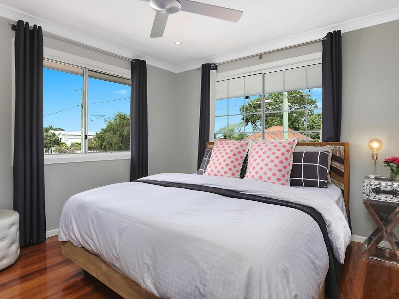 18 Gatling Road, Cannon Hill QLD 4170