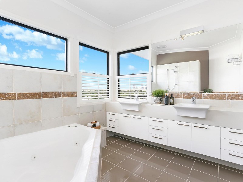 39 Victoria Street, Balmoral QLD 4171