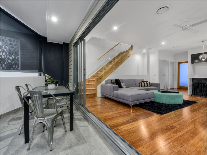 51 Railway Parade, Norman Park QLD 4170