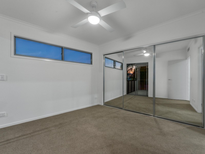 51 Railway Parade, Norman Park QLD 4170