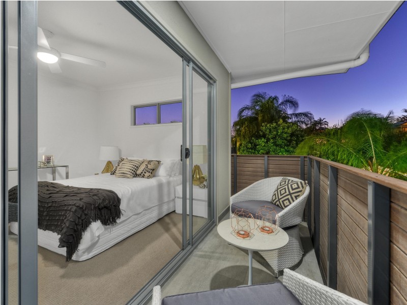 51 Railway Parade, Norman Park QLD 4170