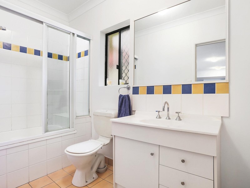 1/16 Jellicoe Street, Coorparoo QLD 4151