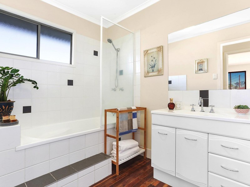 35 Ludwick Street, Cannon Hill QLD 4170