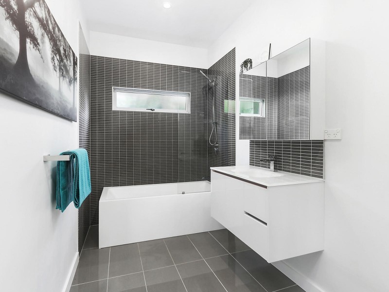 30 Asquith Street, Morningside QLD 4170