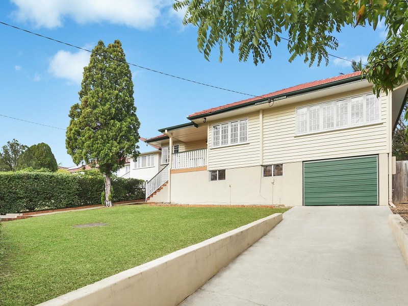 32 Sterculia Avenue, Holland Park West QLD 4121