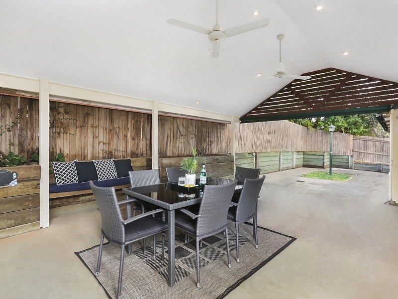 32 Sterculia Avenue, Holland Park West QLD 4121