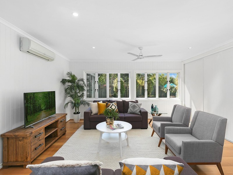 145 Wynnum Road, Norman Park QLD 4170