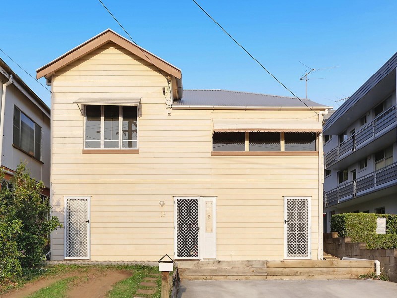 19 Cox Road, Windsor QLD 4030