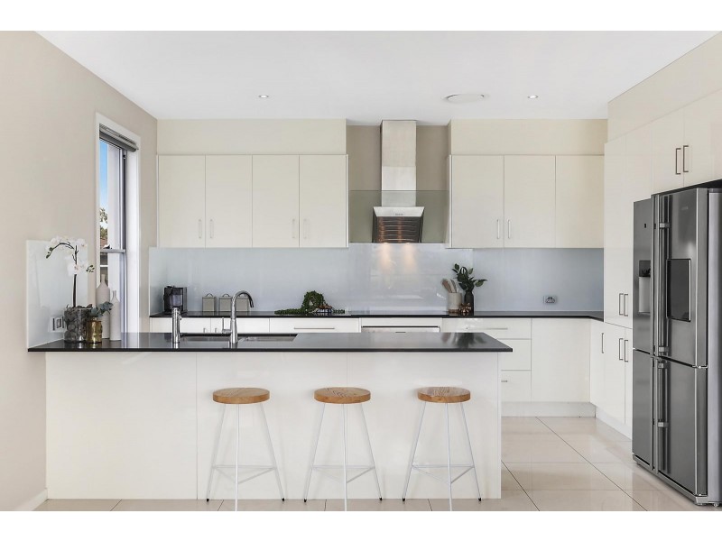 8 Health Place, Murarrie QLD 4172