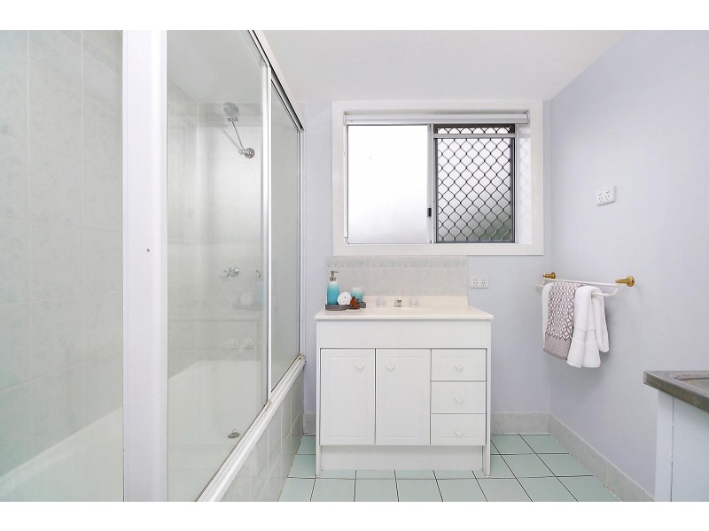 2/50 Dutton Street, Hawthorne QLD 4171