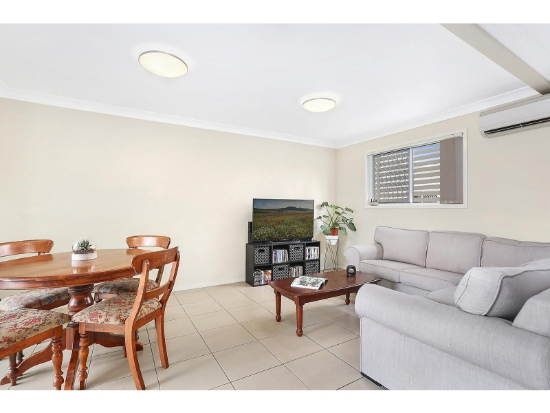 3/4 East Street, Camp Hill QLD 4152