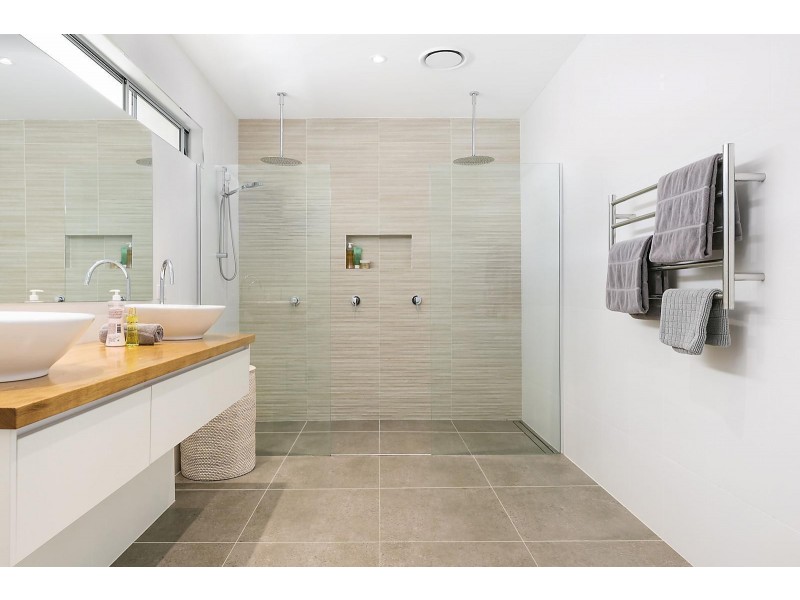 2 Leura Avenue, Hawthorne QLD 4171