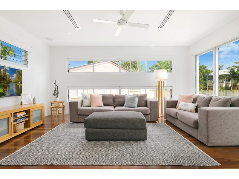 2 Leura Avenue, Hawthorne QLD 4171