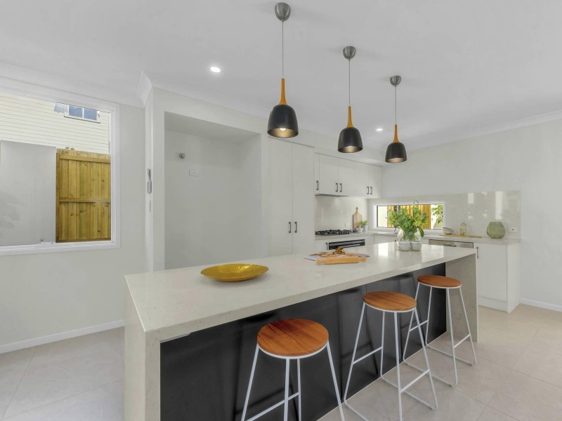 297 Wynnum Road, Norman Park QLD 4170