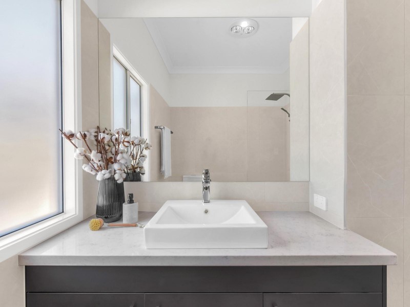 297 Wynnum Road, Norman Park QLD 4170