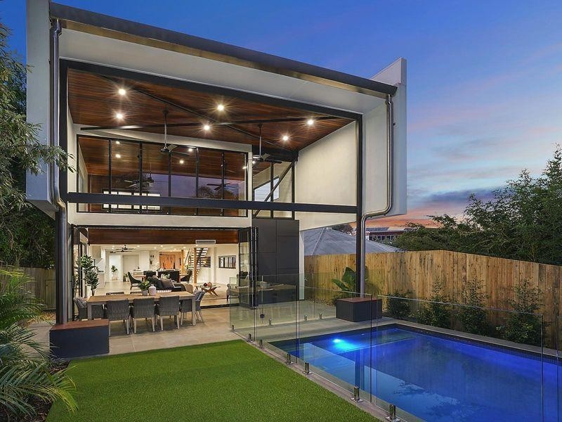 25 Merinda Street, Greenslopes QLD 4120