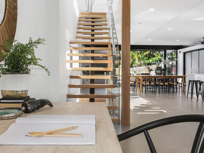 25 Merinda Street, Greenslopes QLD 4120