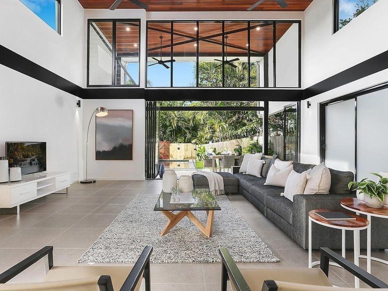 25 Merinda Street, Greenslopes QLD 4120