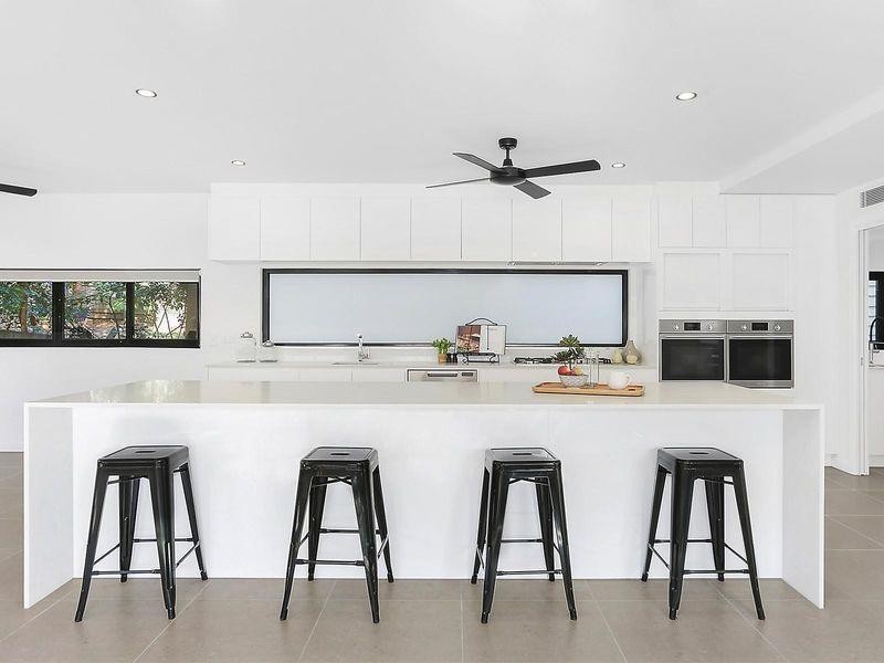 25 Merinda Street, Greenslopes QLD 4120