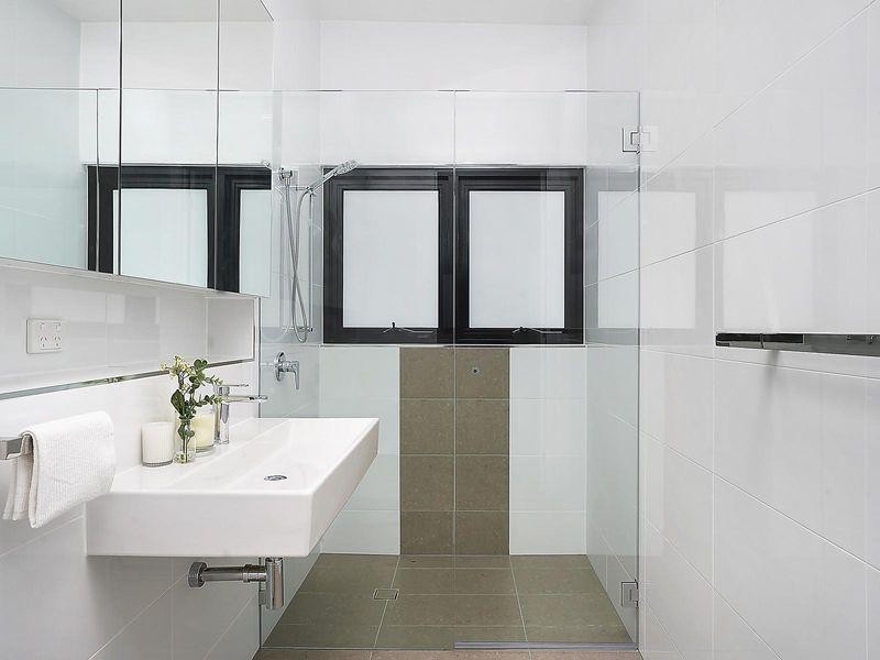 25 Merinda Street, Greenslopes QLD 4120