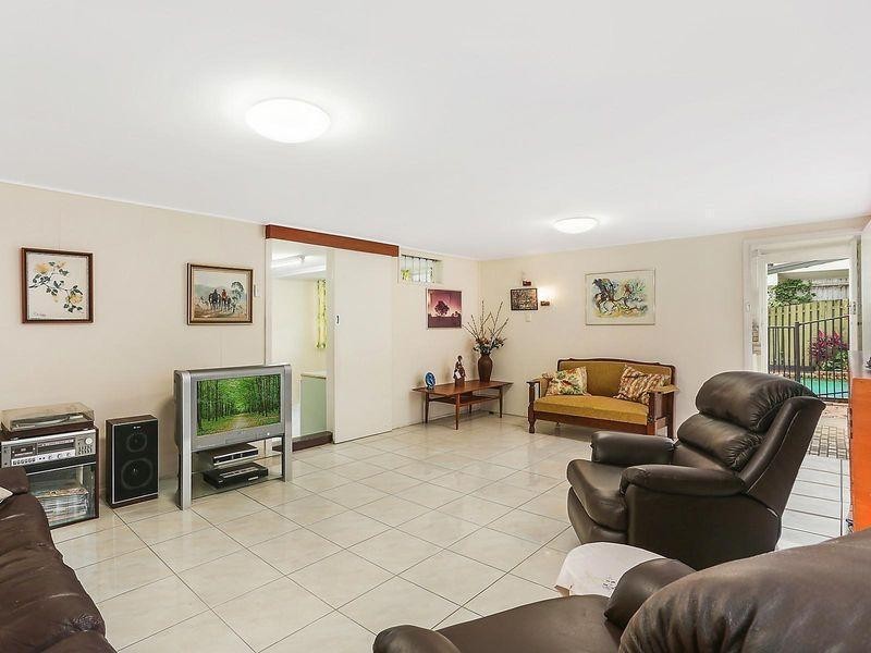 82 Newman Avenue, Camp Hill QLD 4152