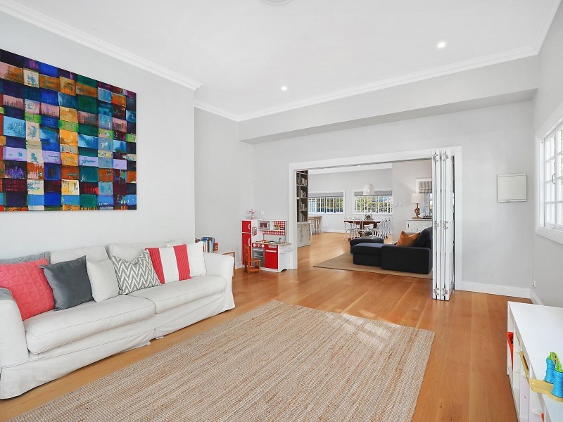 15 Keera Street, Coorparoo QLD 4151