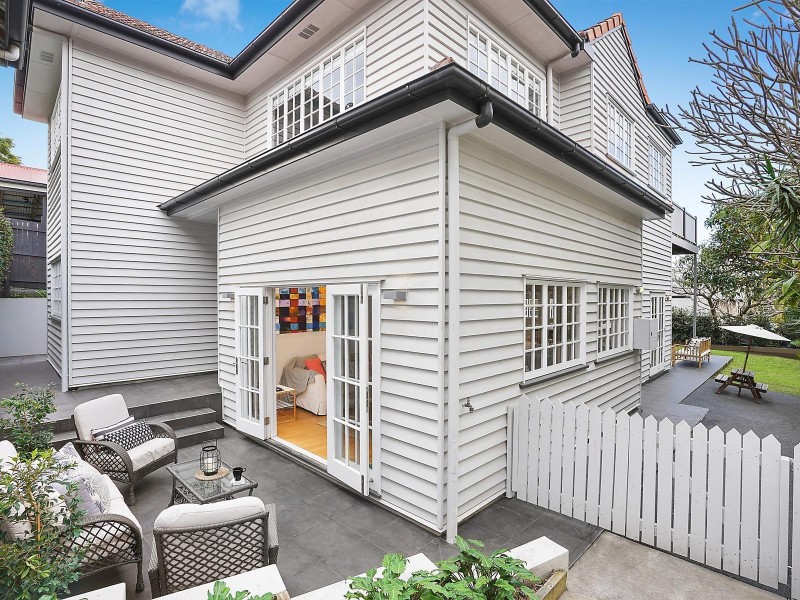 15 Keera Street, Coorparoo QLD 4151