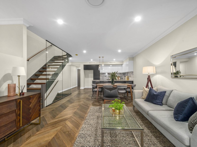 4/11 Warilda Street, Camp Hill QLD 4152