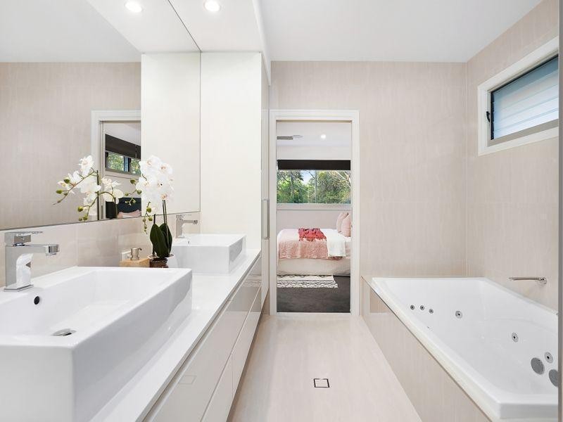 12 Mars Street, Coorparoo QLD 4151