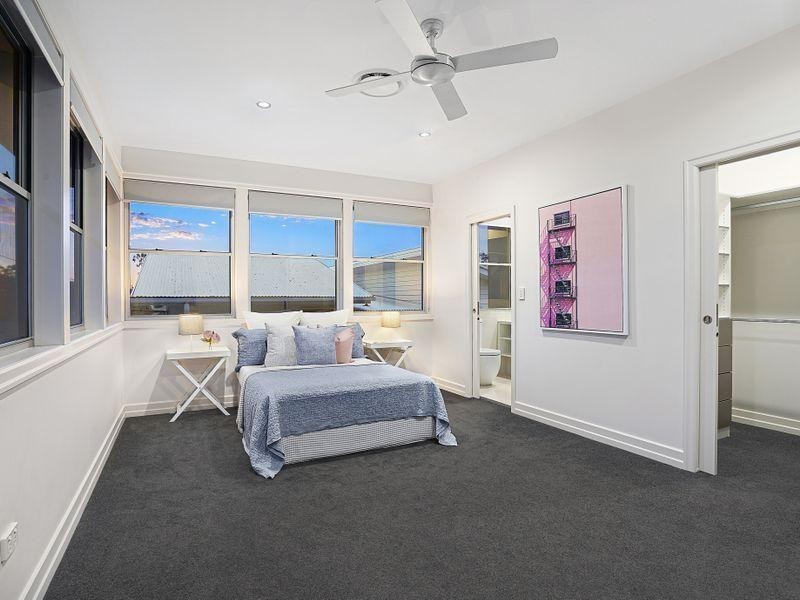 12 Mars Street, Coorparoo QLD 4151