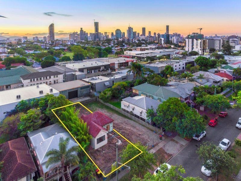 16 Geelong Street, East Brisbane QLD 4169