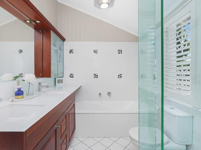 69 Wellington Street, Coorparoo QLD 4151