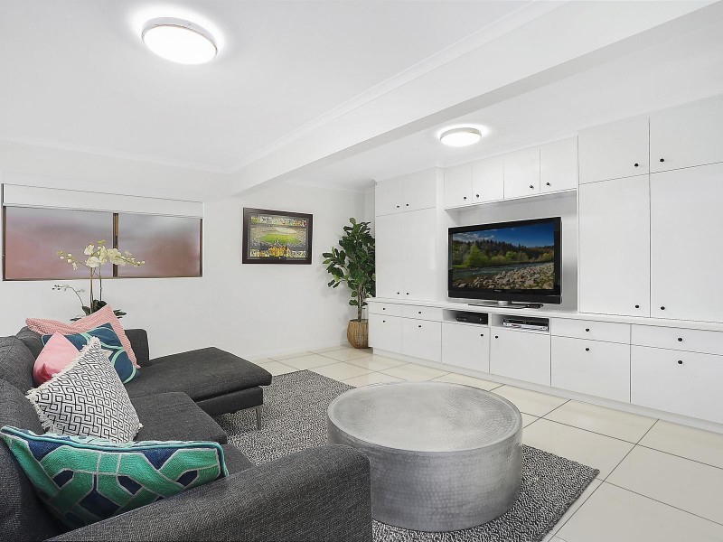 69 Wellington Street, Coorparoo QLD 4151