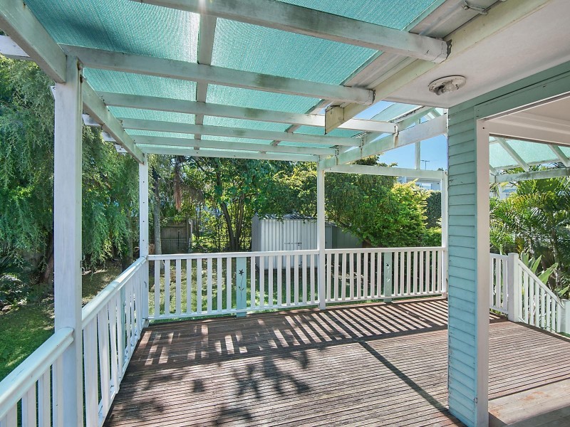 97 Lindsay Street, Hawthorne QLD 4171