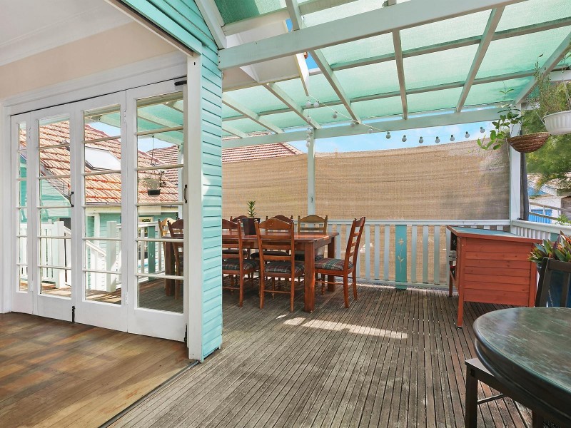 97 Lindsay Street, Hawthorne QLD 4171