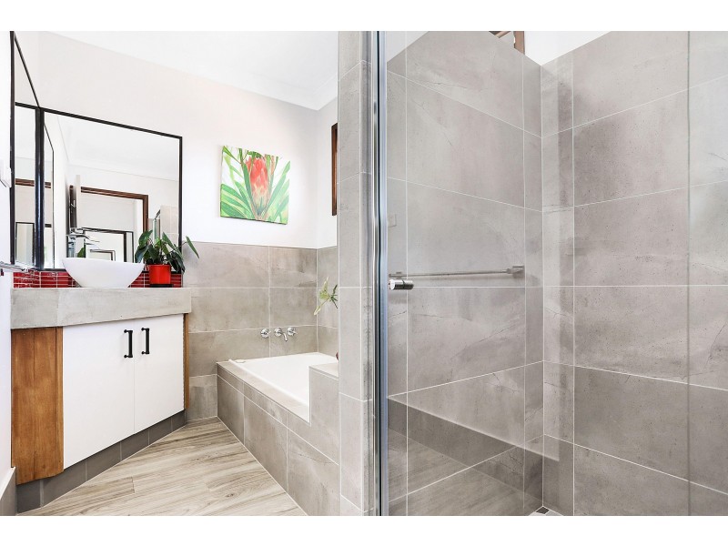34 Wattle Avenue, Bongaree QLD 4507