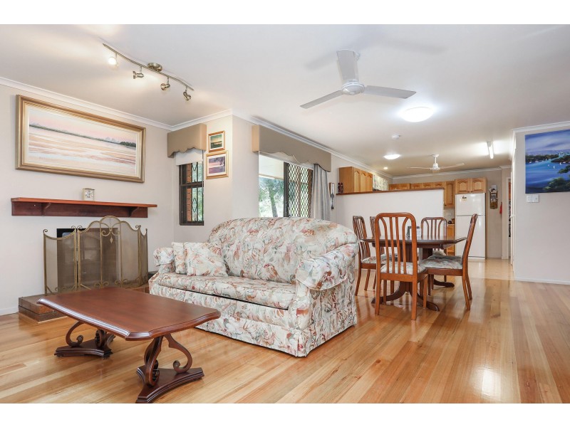 35 The Boulevarde, Bongaree QLD 4507