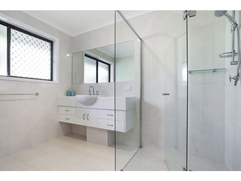35 The Boulevarde, Bongaree QLD 4507