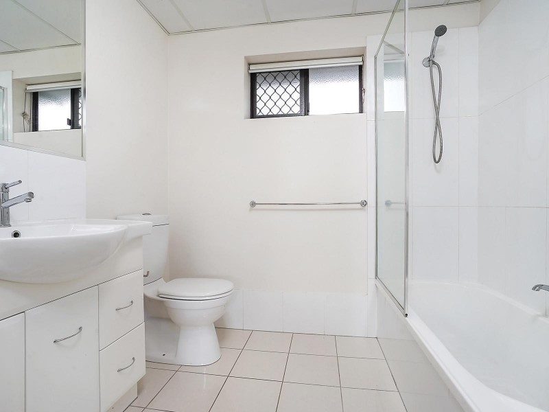 411/83 Lawson Street, Morningside QLD 4170