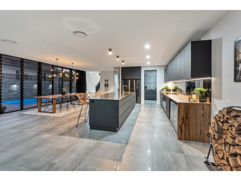 151 Buena Vista Avenue, Coorparoo QLD 4151