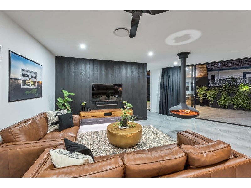 151 Buena Vista Avenue, Coorparoo QLD 4151